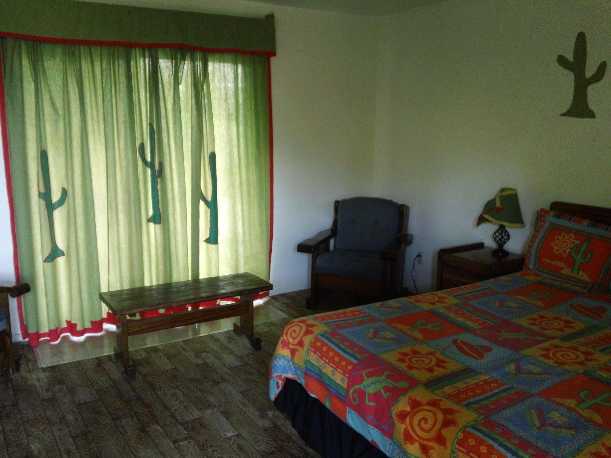 Bonnie Springs Ranch Motel Blue Diamond Kültér fotó